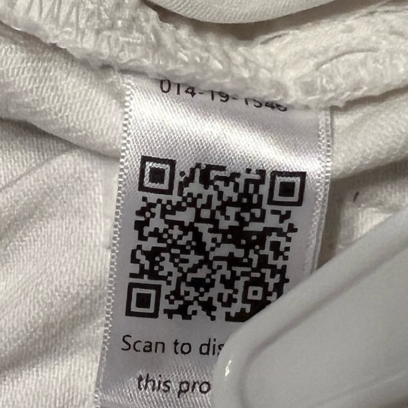 Universal Thread Women's Cream Drawstring Cargo Shorts - Picture 4 of 6